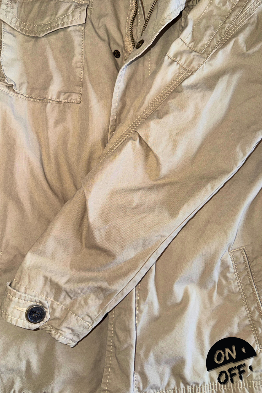 Dustin Abrigo M — detalle 5
